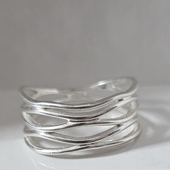 Sterling Silver Woman's Unique Wired Fashion Ring Simple 925 sz7 - Picture 1 of 4